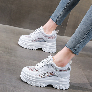 Wear-resistant inner-height white sneakers for <b>women</b>, new 2026 spring/summer style, breathable thick-soled platform casual shoes - Product Image 1