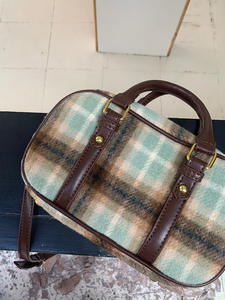 Bolsos Tote Casuales de Cuero Corium para Mujer, Estilo Vintage, Color Sólido, Retro, con Cadenas, Cierre de Cremallera Impermeable - Product Image 5