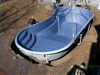 Piscine Conteneur Maritime Ovale en Acier Sur Mesure, Étanche, Préfabriquée, 20ft 40ft, avec Fenêtre et Terrasse, Épaisseur 1mm, pour Adultes et Usage Domestique