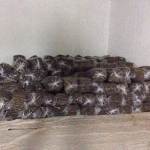 ผู้จัดจำหน่ายยางคุณภาพพรีเมียมจากเวียดนามที่เชื่อถือได้ แผ่นยางรมควันแบบมีร่อง (RSS 2) เกรดสำหรับการขึ้นรูปด้วยการเป่าลม ทนทานต่อการสึกหรอ มีความเสถียร - Product Image 4