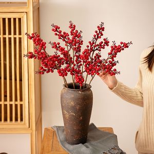 CallaFloral Ramas Artificiales de Bayas Rojas de Acebo, Decoración de Plástico para el Hogar y Bodas, Estilo de la Fortuna de 5 Ramificaciones - Product Image 1
