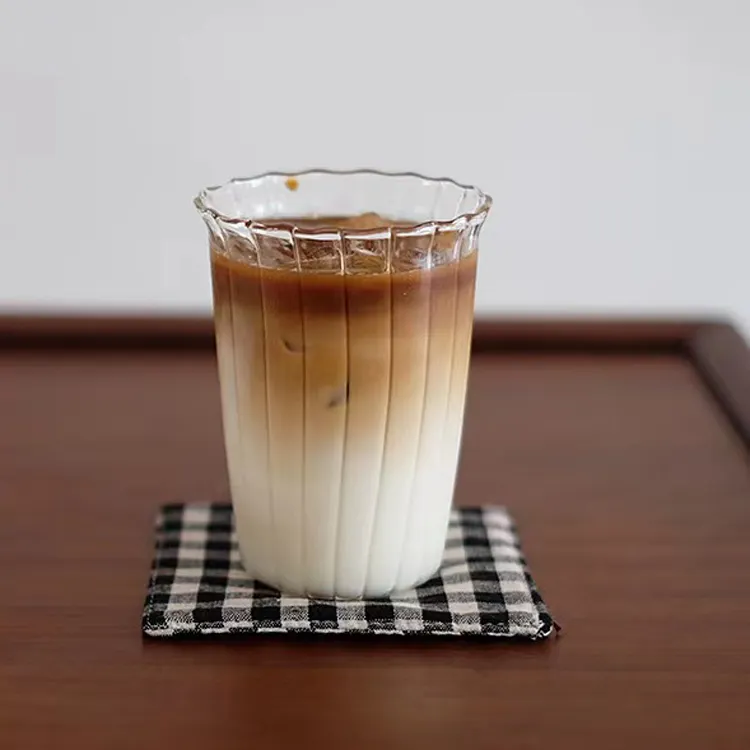 Vendita calda di occhiali borosilicati a mano verticale striscia di vetro tazza da caffè chiaro Latte Latte tazza per il regalo