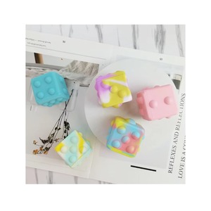 Jincan nhà máy bán buôn Silicone giải nén bóng <span class=keywords><strong>Cube</strong></span> mềm Báo Chí bóp đồ chơi cho trẻ em nóng bán OFF-The-Stock Pioneer đồ chơi - Product Image 1