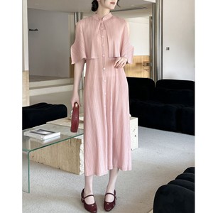 <span class=keywords><strong>Robe</strong></span> longue plissée et froissée en polyester, design de niche, élégante, style décontracté français, haut de gamme Miyake, collection été 2026, qualité supérieure - Product Image 2
