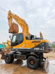 Excavatrice sur pneus Hyundai 210W d'occasion de Corée, Robex 210, 21 tonnes, Excavadora R210W-9 210W-7 avec pompe d'origine, prix compétitif - Product Image 5