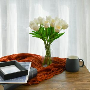 Tulipes artificielles écologiques, 12 tiges, blanches, partiellement ouvertes, emballage <span class=keywords><strong>en</strong></span> vase, décoration pour la Saint-Valentin, Pâques, mariage, maison - Product Image 2