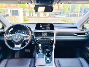 <span class=keywords><strong>RX450h</strong></span> Híbrido 2021 Automático, Usado, Económico, Asientos de Cuero, SUV con Interior Oscuro, Cámara Trasera, Neumáticos R18 y Volante a la Izquierda - Product Image 3