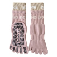 Maßgefertigte Fünf-Zehen-Yoga-Socken für Frauen Dreieckige Rutschfeste Silikon-Sohle Getrennte Zehen Pilates Barre Socken OEM ODM