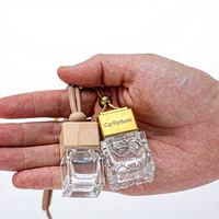 Diffuseurs d'arômes pour voiture en verre, pendentifs parfumés suspendus avec couvercle en bois, décorations de véhicule, contenants d'huile parfumée écologiques et réutilisables