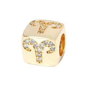 CZ9400 Bañado en Oro Micro Pavé CZ Constelaciones del Zodíaco 8mm 12 Signos del Zodíaco Amuleto Astrológico de 4 Caras Cuentas de Cubo Horóscopo - Product Image 6