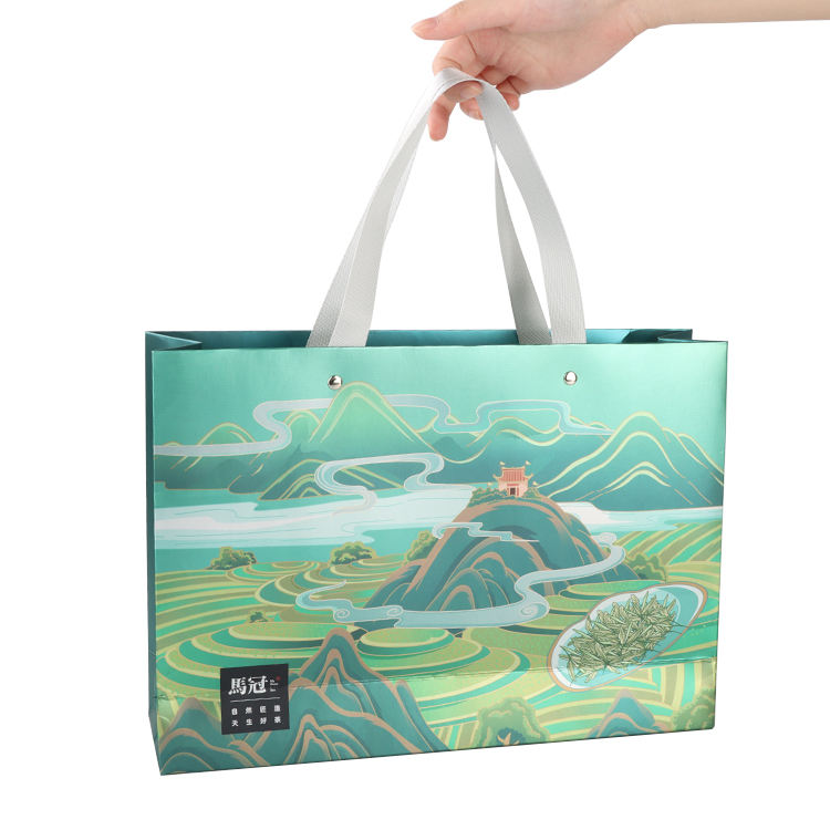 New Luxury Design Custom Design Recycle Kraft Paper Bag Green Gift Shopping Bag