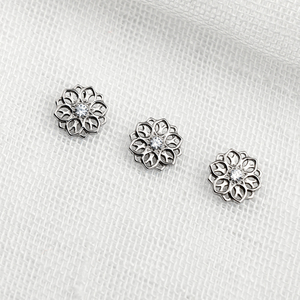 Nouvelle Boucle d'Oreille Labret Unisexe en Titane, Style Punk, Fleur Creuse Tourbillonnante, 16G, Filetage Externe, Idéale pour la Plage et les Fêtes - Product Image 1