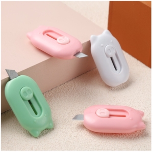 Mini couteau utilitaire portable réglable en plastique, motif animal de dessin animé mignon cochon, coupe-papier pour étudiant, scrapbooking, papeterie - Product Image 3