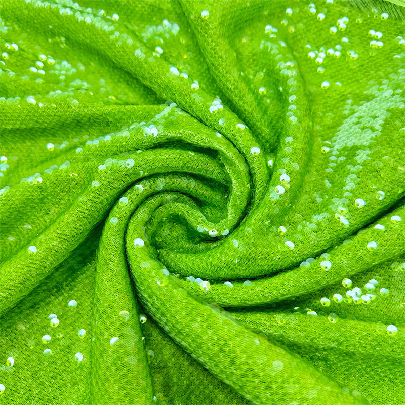 สีเขียวอ่อน