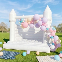 Château gonflable gonflable de videur d'enfants de thème de maison de mariage blanche