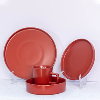 Service de table 4 pièces en céramique émaillée de luxe classique, résistant à la chaleur, compatible lave-vaisselle et micro-ondes, rouge