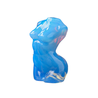 HY Wholesale Sculptures en cristal naturel sculptées à la main, modèle de déesse en quartz fraise exquis, corps de femme