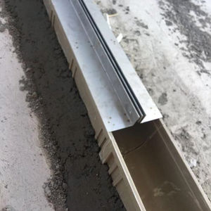 Canale di drenaggio <span class=keywords><strong>in</strong></span> resina per calcestruzzo <span class=keywords><strong>in</strong></span> polimero per scarico <span class=keywords><strong>in</strong></span> calcestruzzo trincea <span class=keywords><strong>in</strong></span> calcestruzzo polimerico grondaia per percorso carrabile prato - Product Image 3