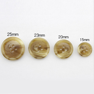 Chất lượng tốt hiệu ứng mờ màu 4 lỗ tròn Polyester giả sừng may tùy chỉnh người đàn ông phù hợp với nút - Product Image 2