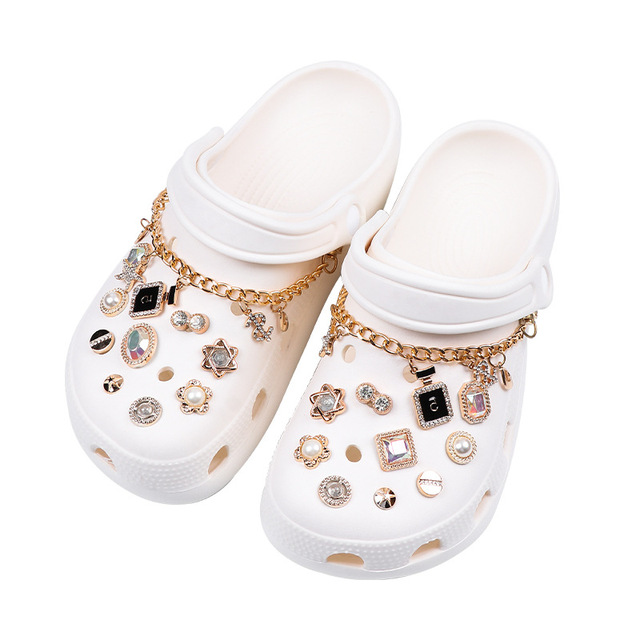 Hot Sale Wholesale Popular Crystal Glass Pearls Alloy Accessories Shoe Fashions for Sandals Clog Shoe Decoration
