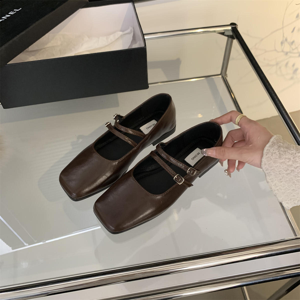 สีน้ำตาล