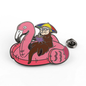 Pin de esmalte suave de aleación de zinc con diseño de anime y dibujos animados personalizado CS, insignia coleccionable bonita, broche para sombrero, venta al por menor y al por mayor - Product Image 1