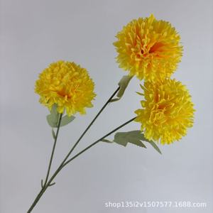 Fleurs artificielles Qiye, chrysanthème en soie à 3 têtes sur une seule branche, pour la décoration de la maison et des mariages - Product Image 2