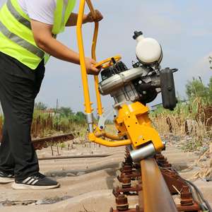 Machine à rectifier les profilés <span class=keywords><strong>de</strong></span> rails GR-FX, équipement <span class=keywords><strong>de</strong></span> maintenance ferroviaire à combustion interne, moteur M165 - Product Image 2