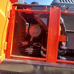 Excavatrice Doosan DX225LC de 22 tonnes, moteur Isuzu, faible nombre d'heures, modèle 2024, composant principal de la pompe pour les projets de terrassement en carrière - Product Image 6