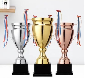 Trofeo personalizzato premio sport in metallo grande coppa <span class=keywords><strong>del</strong></span> trofeo <span class=keywords><strong>del</strong></span> <span class=keywords><strong>mondo</strong></span> di calcio - Product Image 1