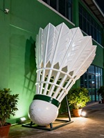 Sculpture de badminton sur mesure grandeur nature en fibre de verre, statue de volant de badminton en PRV pour stade, parc, marque sportive