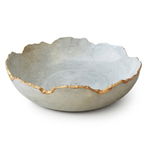 Bol en céramique artisanal haut de gamme, glaçure céladon, bord doré, design minimaliste, pour servir les aliments, pièce maîtresse décorative - Product Image 1