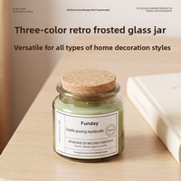 Bougie parfumée artisanale vintage en cire de soja dans un bocal en verre avec bouchon en liège pour la décoration de la maison, l'aromathérapie et les cadeaux