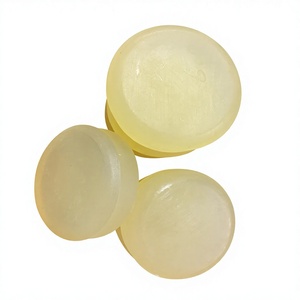 Jabones de Coco Hechos a Mano Personalizables, Limpieza con Aceite de Coco Natural para Todo Tipo de Piel, Marca Privada Internacional - Product Image 1