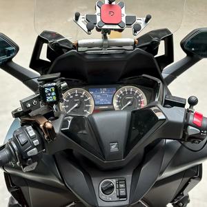 Scooter NSS350 <span class=keywords><strong>Forza</strong></span> Haute Performance pour Trajets Urbains & Longues Distances, Économe en Carburant pour Déplacements Quotidiens & Voyages d'Agrément - Product Image 6