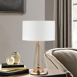 Nouvelle lampe de bureau de luxe en fer finition laiton mat, grande taille, avec abat-jour en tissu blanc pour l'éclairage intérieur des hôtels - Product Image 3