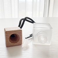Ensemble de flacons d'huile essentielle en verre givré mat de 8 ml - Diffuseur de parfum pour voiture et maison rechargeable avec décoration suspendue