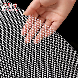 Dimensions : 167 cm x 130 cm, forme carrée. Tapis de séchage en silicone sur mesure. - Product Image 1