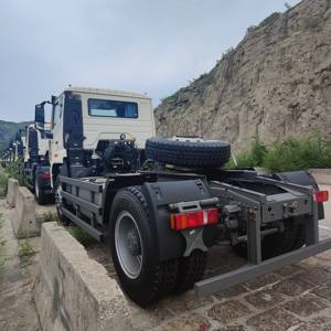Camión Tractor Howo Nx de 10 Ruedas y 371HP, Usado y Reacondicionado - Product Image 4