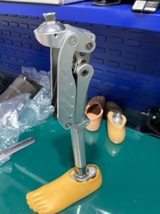 Sendi Lutut Pneumatik Lima Batang untuk Prostetik Medis Aluminium, Pengunci Lutut untuk Anggota Tubuh Buatan, Prostetik Kaki, Sendi Lutut - Product Image 6