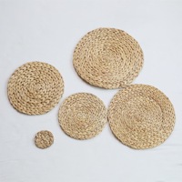 Fabricant de tapis en herbe de style japonais, dessous-de-plat circulaire isolant tissé à la main en paille vietnamienne