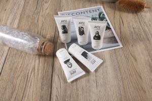 Set de Cuidado Capilar y de la Piel <span class=keywords><strong>Hotel</strong></span> Artistic Classic con Loción Corporal Hidratante y Artículos de Aseo Portátiles - Product Image 2