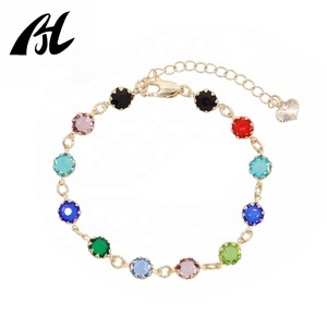 Bracelets Oro de Luxe en Laiton Plaqué Or de Haute Qualité avec Cristaux Colorés, à Porter en Tête de Bracelet Charmant et Tendance - Product Image 5