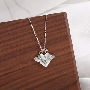 À la mode et vente chaude 925 en argent Sterling embrasser coeur brisé femmes pendentif collier bijoux haut de gamme en gros - Product Image 3