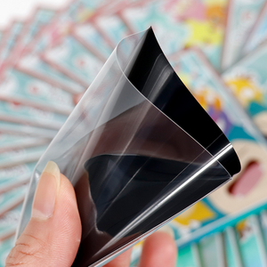 Op maat gemaakte CMYK matte grijze Fox 100 micron 10-kleuren gravure print kaarthulzen voor verzamelkaarten 66x91mm - Product Image 3