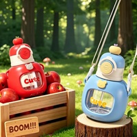 Bouteille d'eau en plastique mignonne en forme d'ours pour enfants, gourde stylée à grande capacité, cadeau portable pour les écoliers, utilisation quotidienne