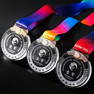 Medalla de Fútbol de Cristal Premium (Oro/Plata/Bronce) - Premio de Cristal Facetado Personalizable para Campeones y MVPs - Grabado Láser, UV - Product Image 3