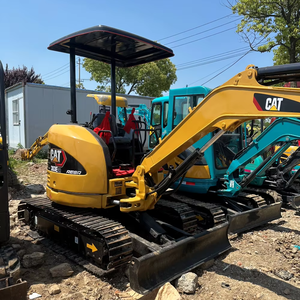 Le japon a utilisé cat 303ECR 303.5 mini excavatrice utilisé chenille 3 tonnes mini excavatrice 303 /303ecr 3 tonnes petite pelleteuse pour la ferme - Product Image 1