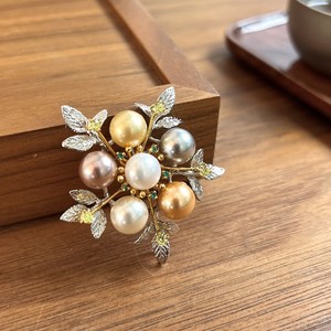 Vintage Luxury Two Tone Plated Copper Snowflake Brooch Inlaid Multi-color Natural Freshwater Pearl Crystal Floral Wedding Gift - Product Image 1