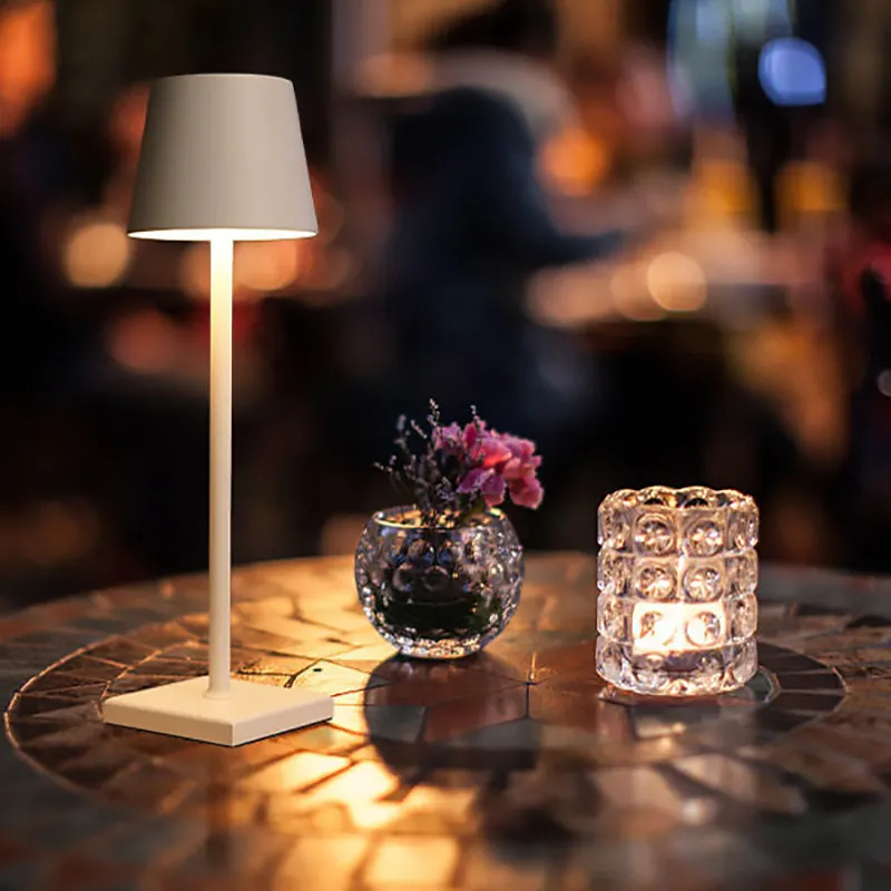 Caliente moderno europeo mesa Luz Hotel restaurante decoración USB recargable LED lámpara de mesa cena romántica luz lámpara de escritorio 50-